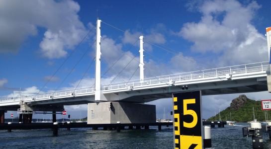 Hydraulic system for the Simpson bay bridge